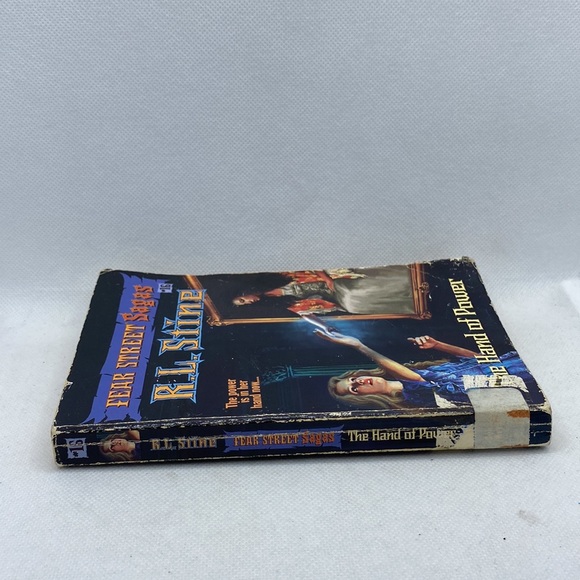 Fear Street Sagas: #16 The Hand of Power First Edition 1999 Softcover Book - Picture 2 of 16